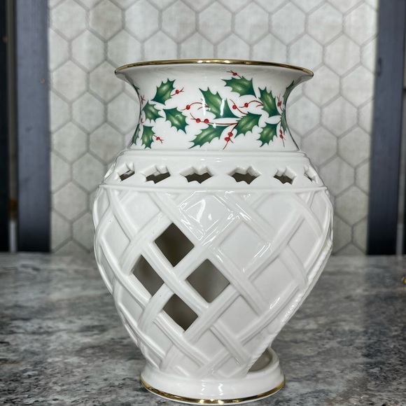 Lenox Holiday Holly Tart Burner - Picture 2 of 8